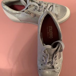 Munro shoes